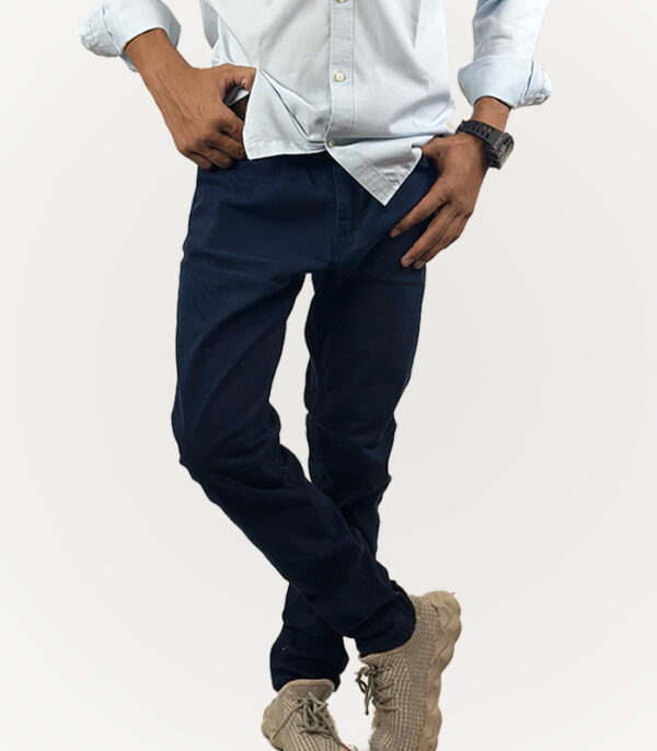 H&M Dark Blue Jeans Chinos Size Waist: 34