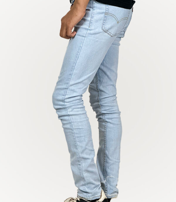 Levi's High Rise Super Skinny Jeans Size Waist: 30-32 - Image 2