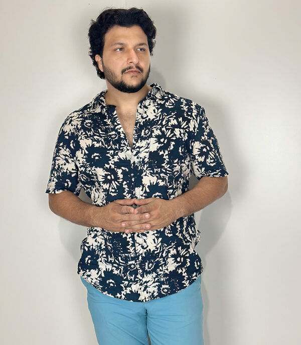 H&M Hawaiian Casual Button-Down XL Shirt - Image 2