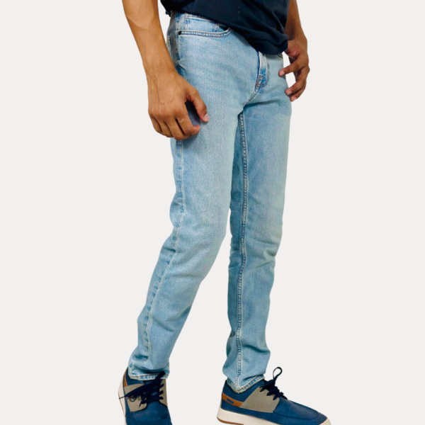 Zara Men's Sky Blue Narrow Fit Jeans